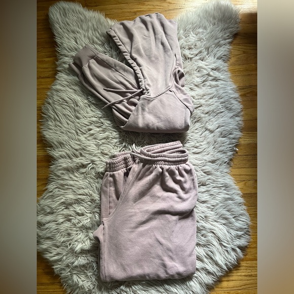‼️SOLD‼️ + Bundle Deals H&M Jogger & Hoodie Sweatsuit💕 - Picture 5 of 10